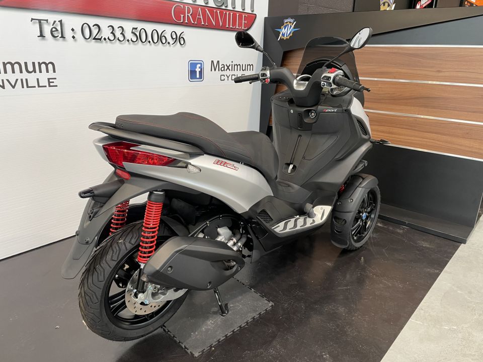 PIAGGIO MP3 300 HPE SPORT ABS ASR 18