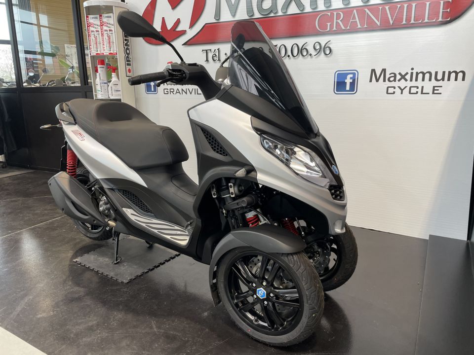 PIAGGIO MP3 300 HPE SPORT ABS ASR 6