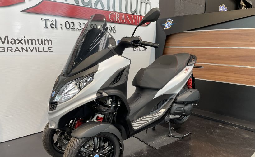 PIAGGIO MP3 300 HPE SPORT ABS ASR 2