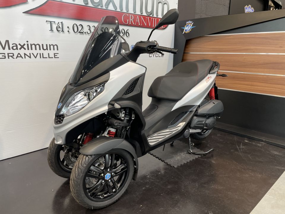 PIAGGIO MP3 300 HPE SPORT ABS ASR 12