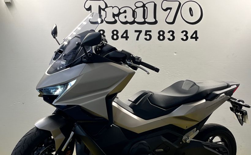 HONDA NSS FORZA 750 3