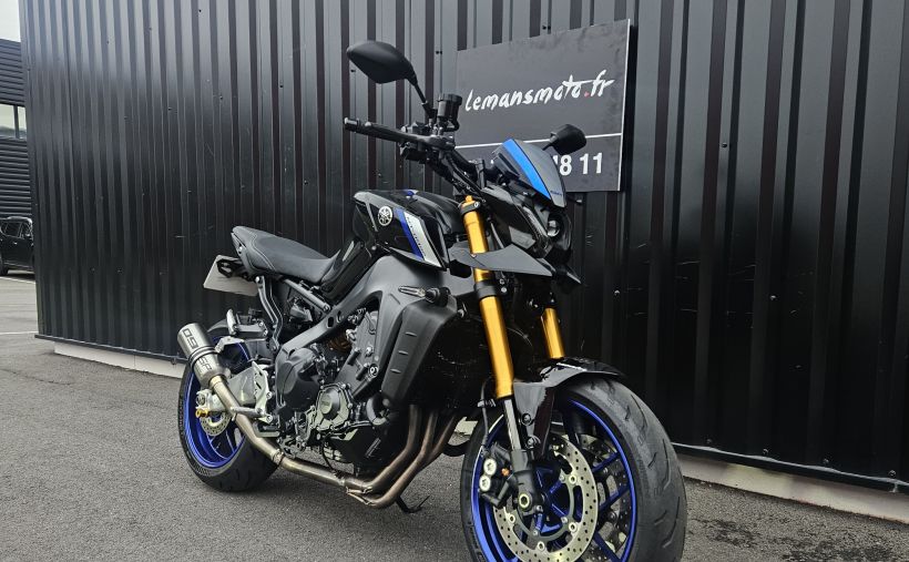 YAMAHA MT-09 SP 10