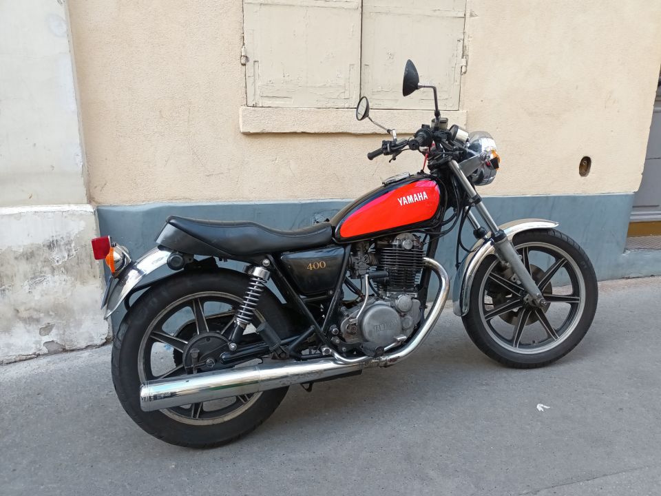 YAMAHA SR 400 0