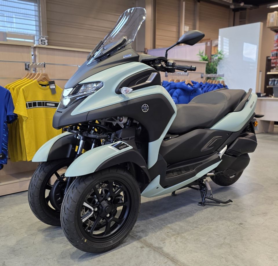 YAMAHA TRICITY 300 5