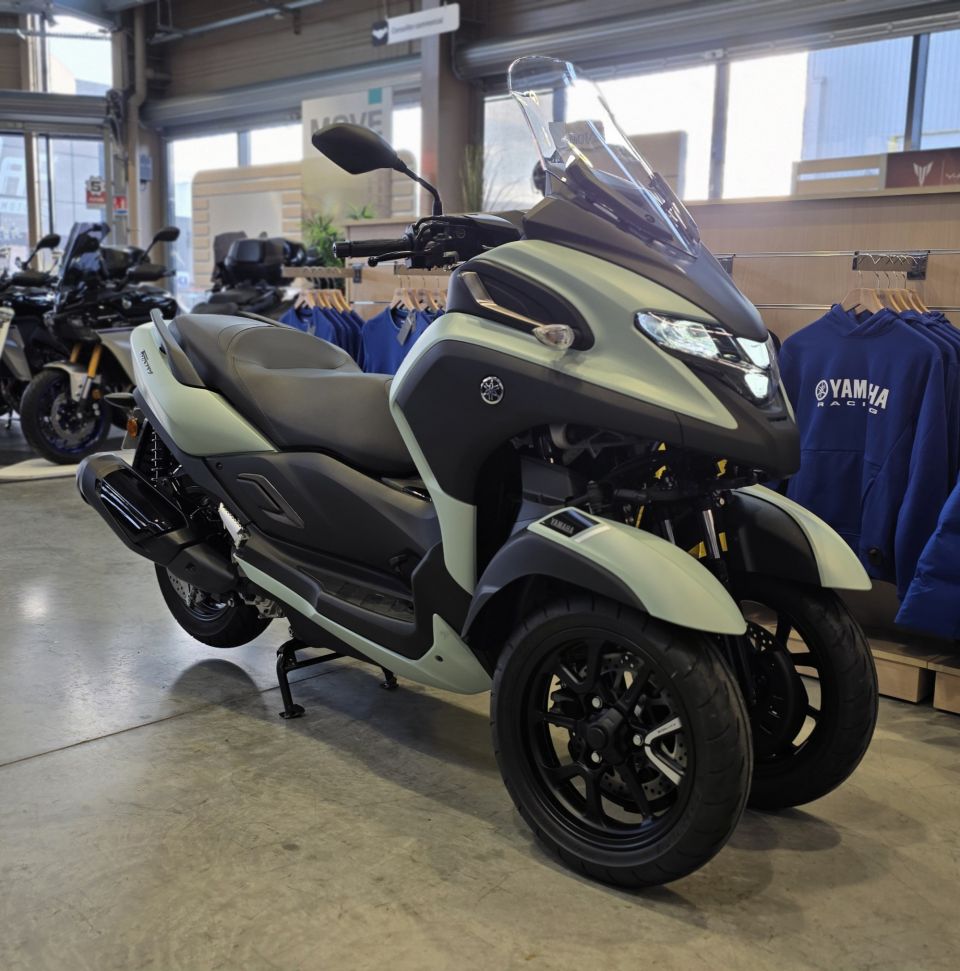 YAMAHA TRICITY 300 1