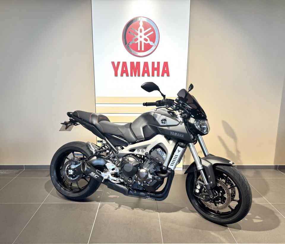YAMAHA MT-09 0