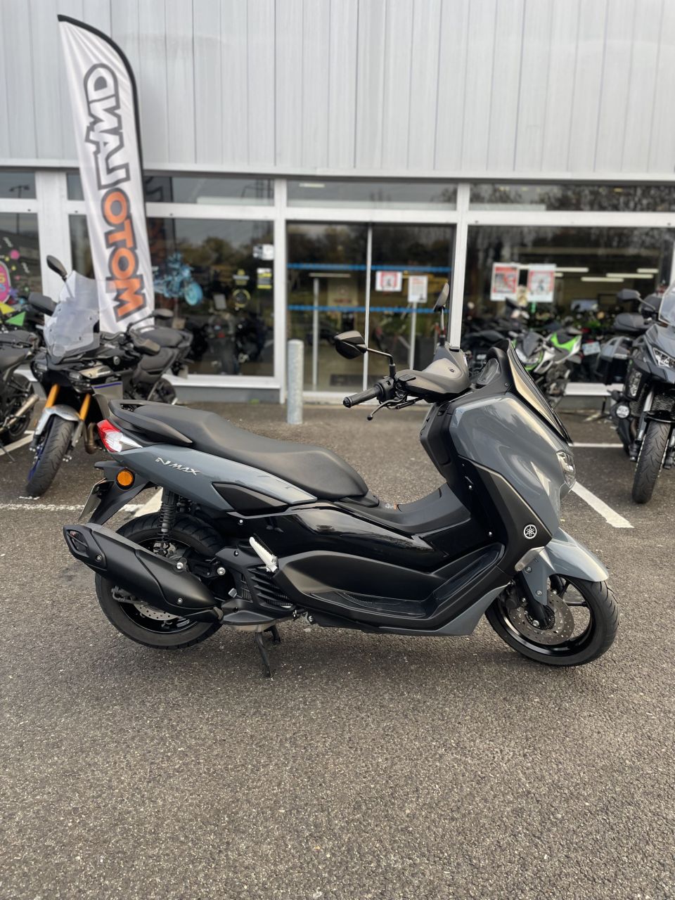 YAMAHA NMAX 125 3