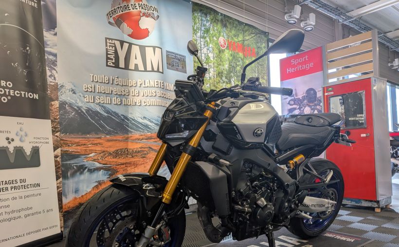 YAMAHA MT-09 SP 6