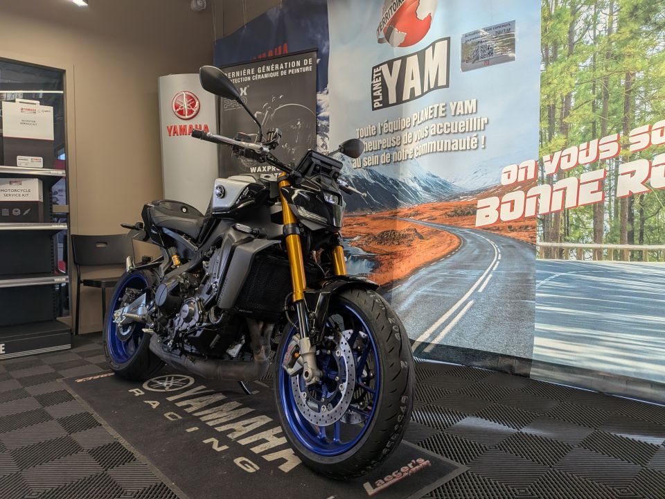 YAMAHA MT-09 SP 1