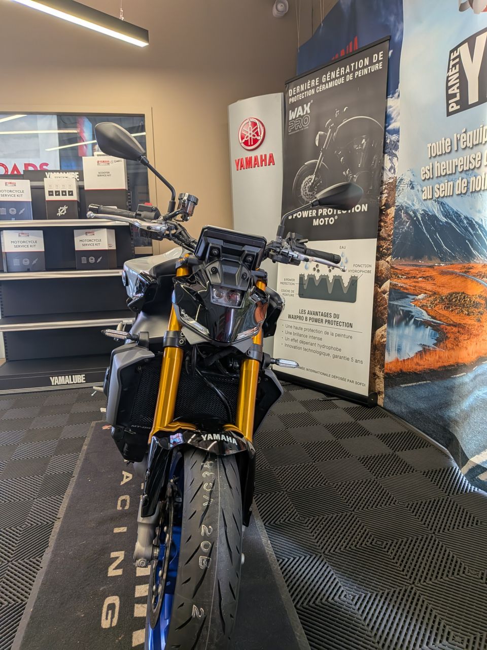 YAMAHA MT-09 SP 3