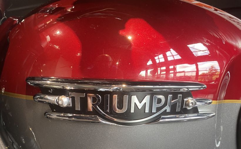 TRIUMPH BONNEVILLE T120 2