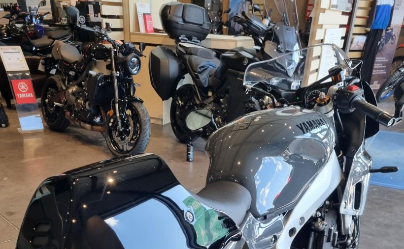 YAMAHA XSR 900 GP 3