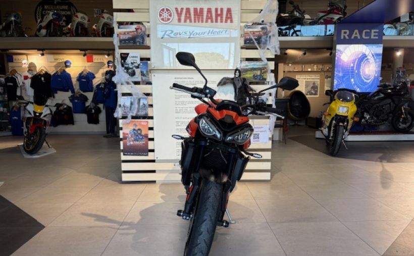 TRIUMPH TRIUMPH STREET TRIPLE 765 R 2024 141€/MOIS* GTIE CONSTRUCTEUR 10/26 2