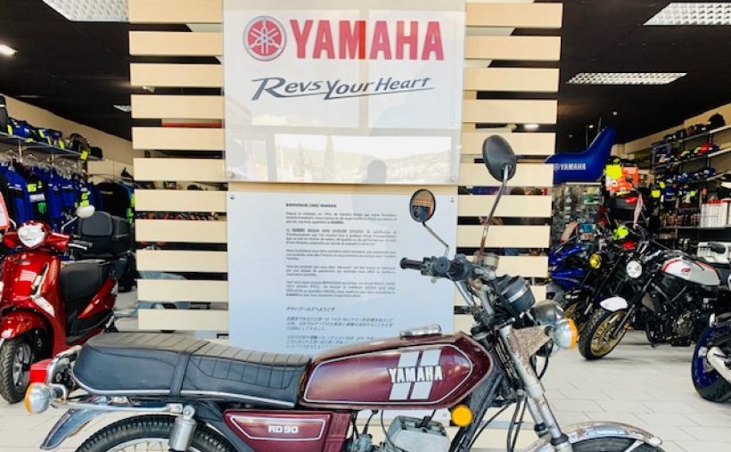 YAMAHA RD 90 0