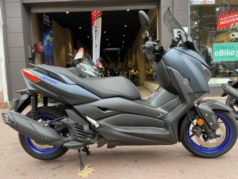 YAMAHA XMAX 125 0