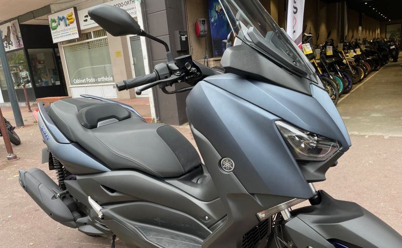 YAMAHA XMAX 125 1
