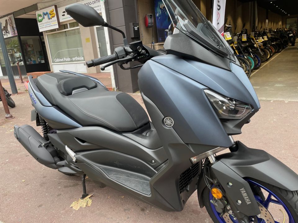 YAMAHA XMAX 125 1