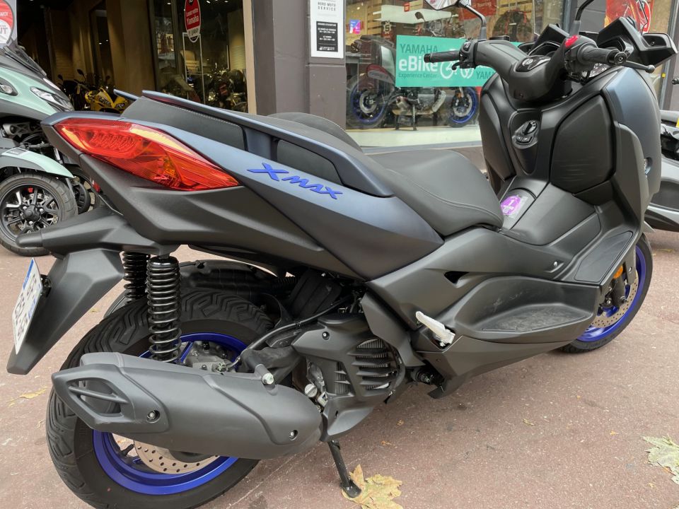 YAMAHA XMAX 125 2
