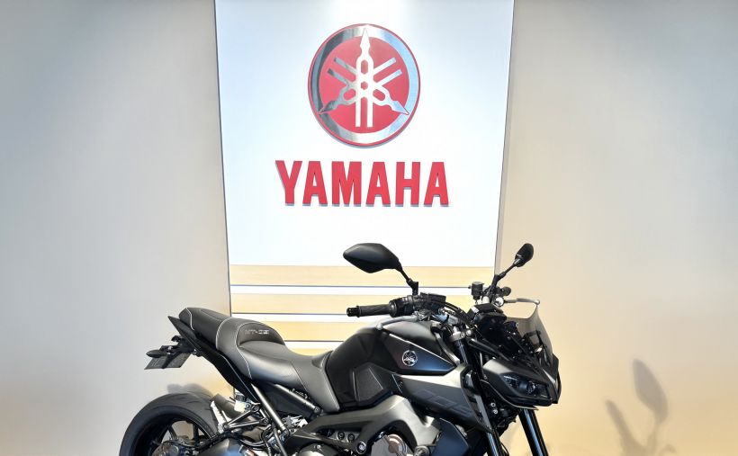YAMAHA MT-09 0