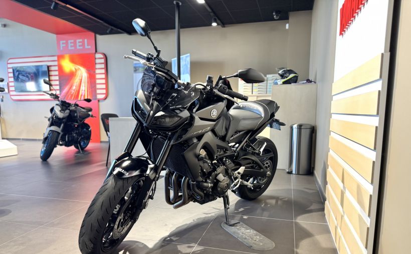 YAMAHA MT-09 2