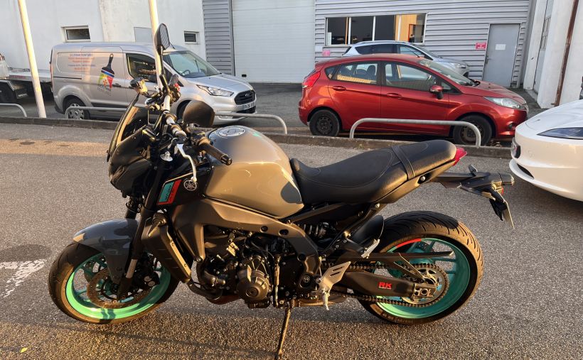 YAMAHA MT-09 0