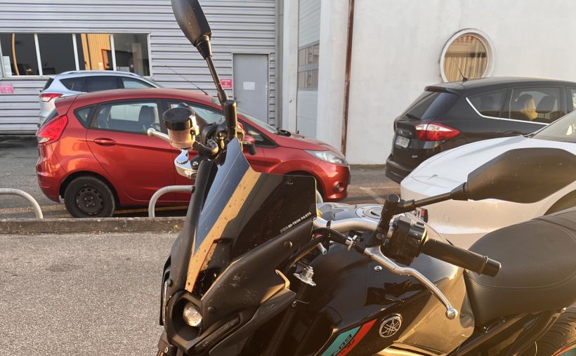 YAMAHA MT-09 6