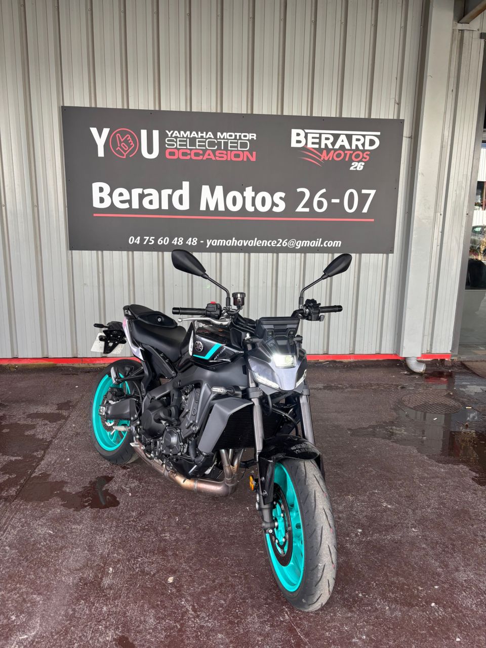 YAMAHA MT-09  Y-AMT 1