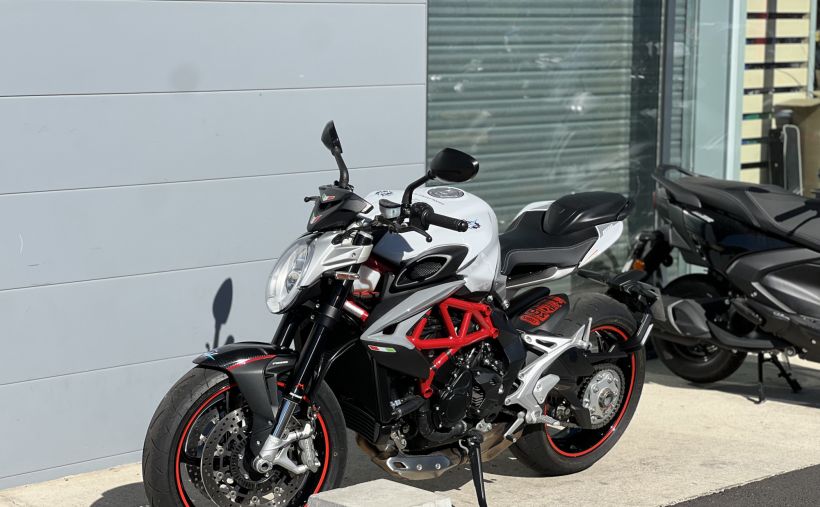 MV AGUSTA BRUTALE 800 4