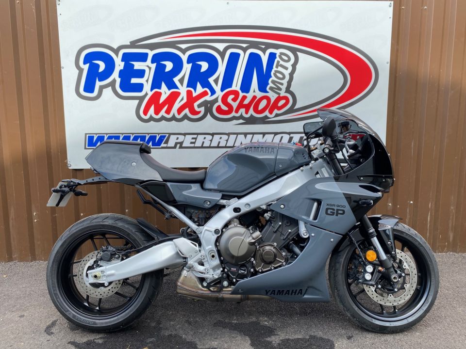 YAMAHA XSR 900 GP 0
