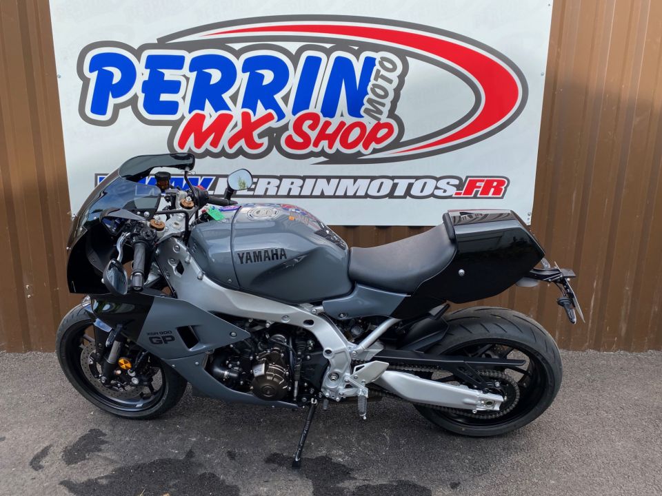 YAMAHA XSR 900 GP 6