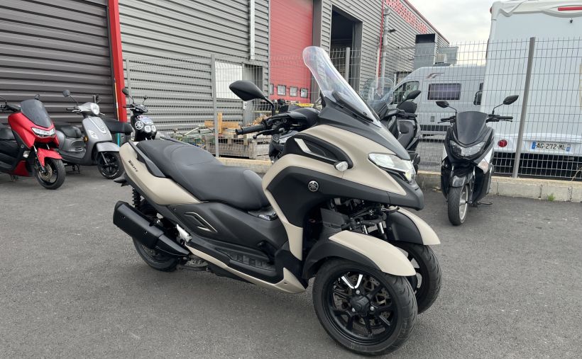 YAMAHA TRICITY 300 1