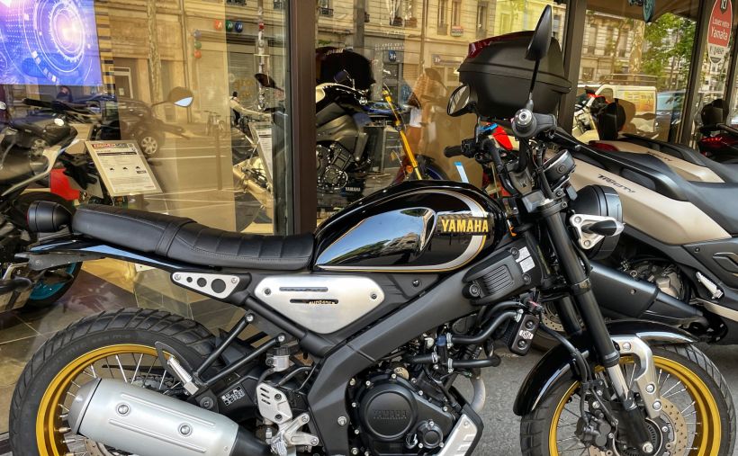 YAMAHA XSR 125 Legacy 1