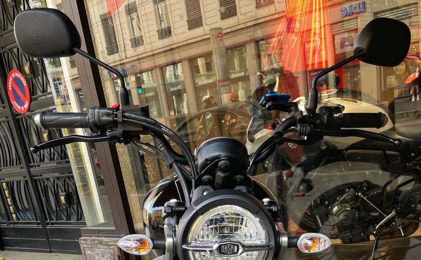 YAMAHA XSR 125 Legacy 3