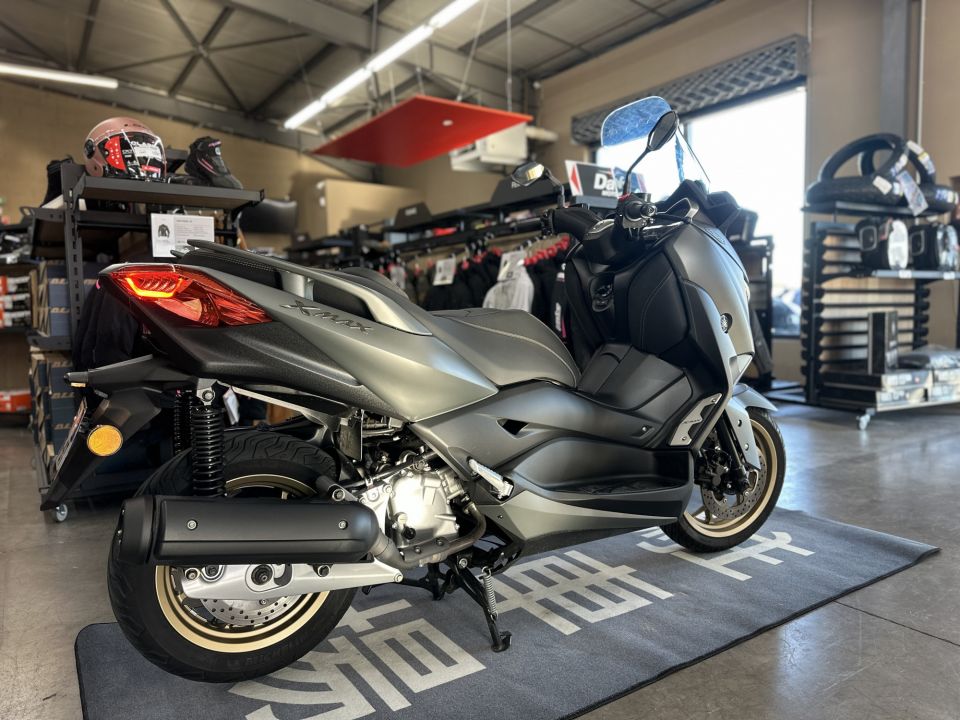 YAMAHA XMAX 125 TECH MAX 4