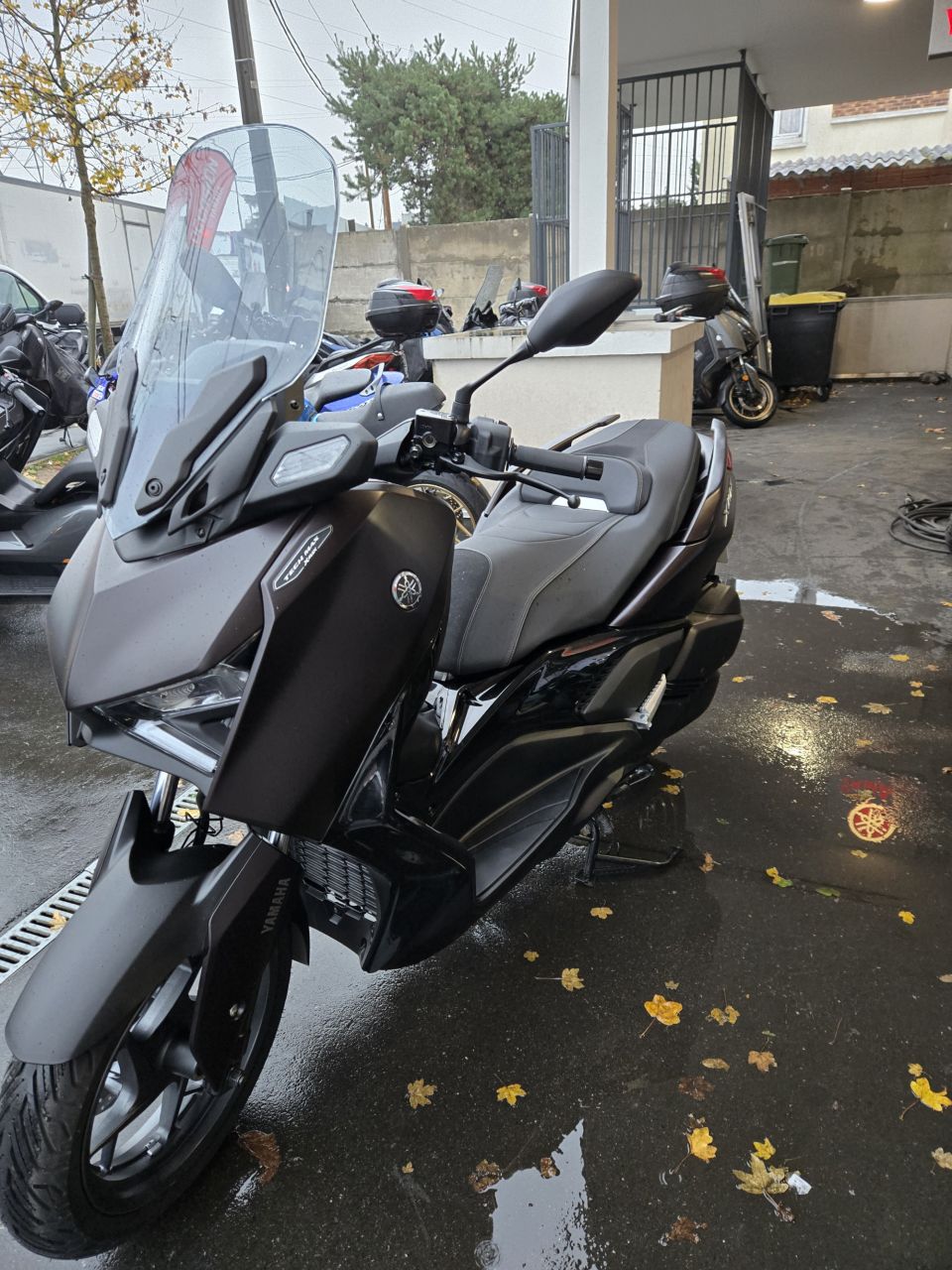 YAMAHA XMAX 300 Tech Max 0