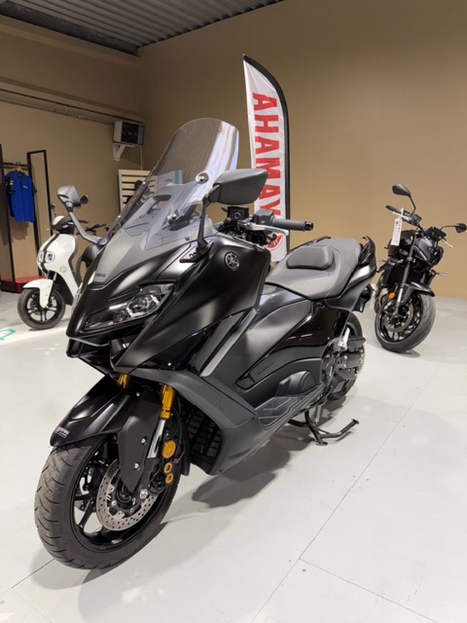 YAMAHA XP T-MAX 560 TECH MAX 1