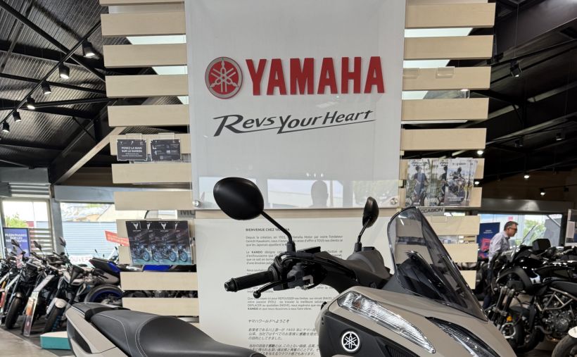 YAMAHA TRICITY 125 6