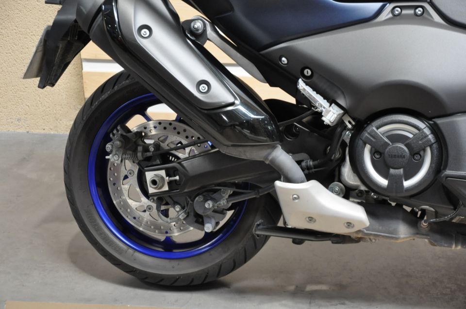 YAMAHA XP T-MAX 560 1