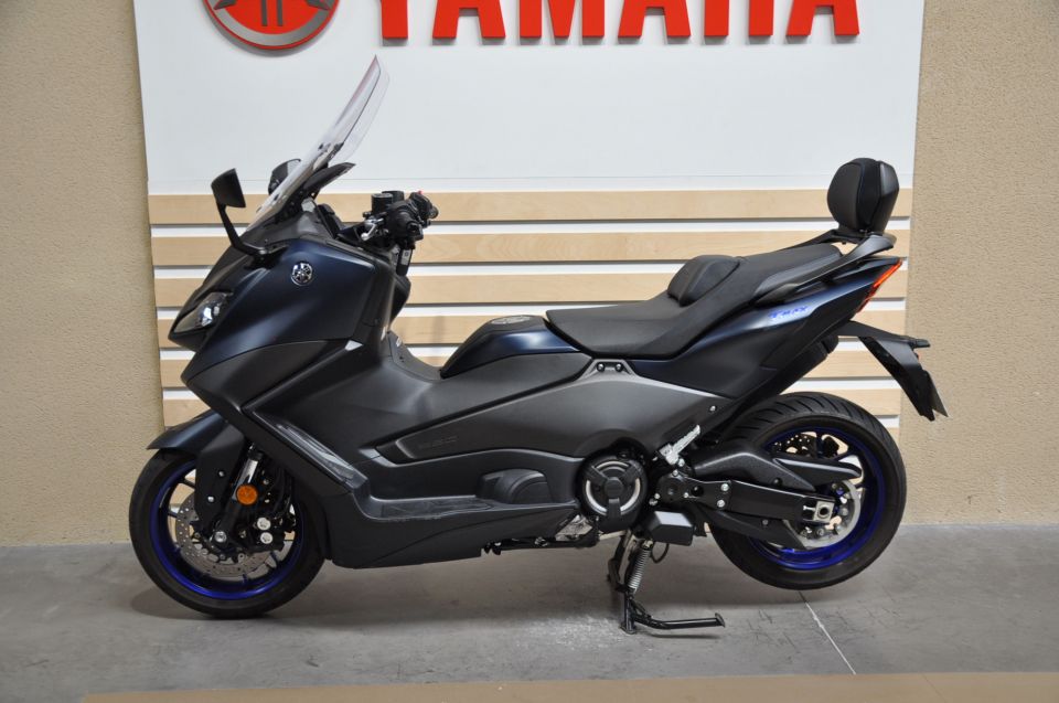 YAMAHA XP T-MAX 560 7