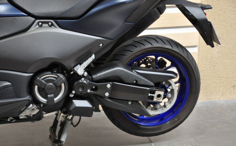 YAMAHA XP T-MAX 560 8