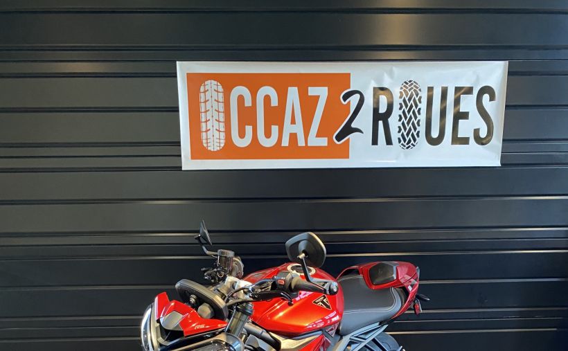 TRIUMPH STREET TRIPLE 765 RS 2