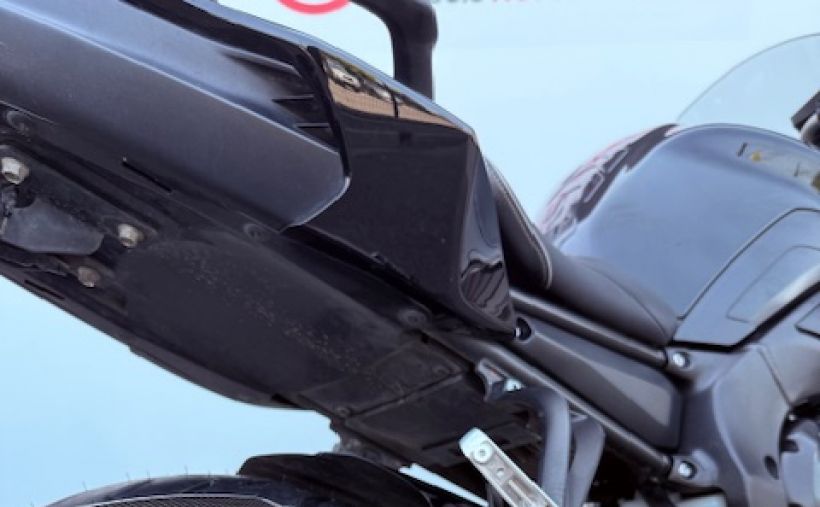 YAMAHA FZ8 S 8