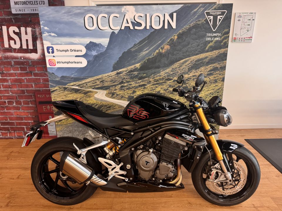 TRIUMPH SPEED TRIPLE 1200 RS 0