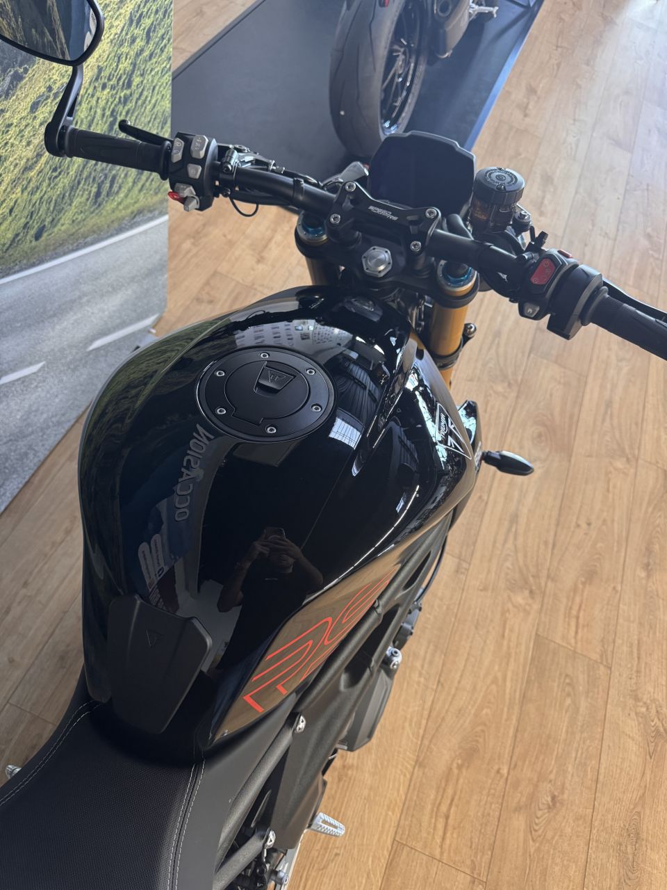 TRIUMPH SPEED TRIPLE 1200 RS 6