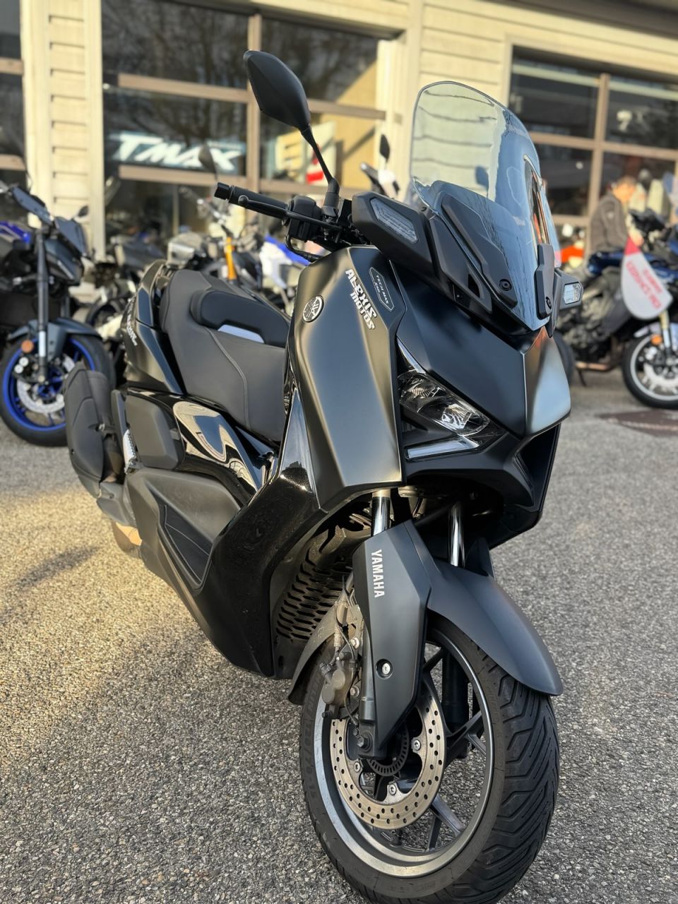 YAMAHA XMAX 125 5