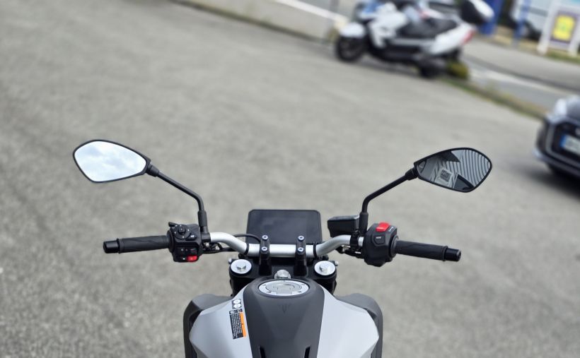 YAMAHA MT-07 (47.5CV) 3