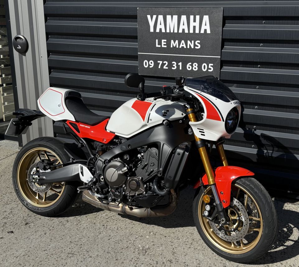 YAMAHA XSR 900 0