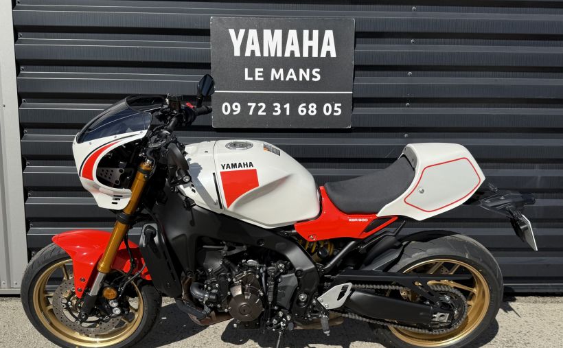 YAMAHA XSR 900 15