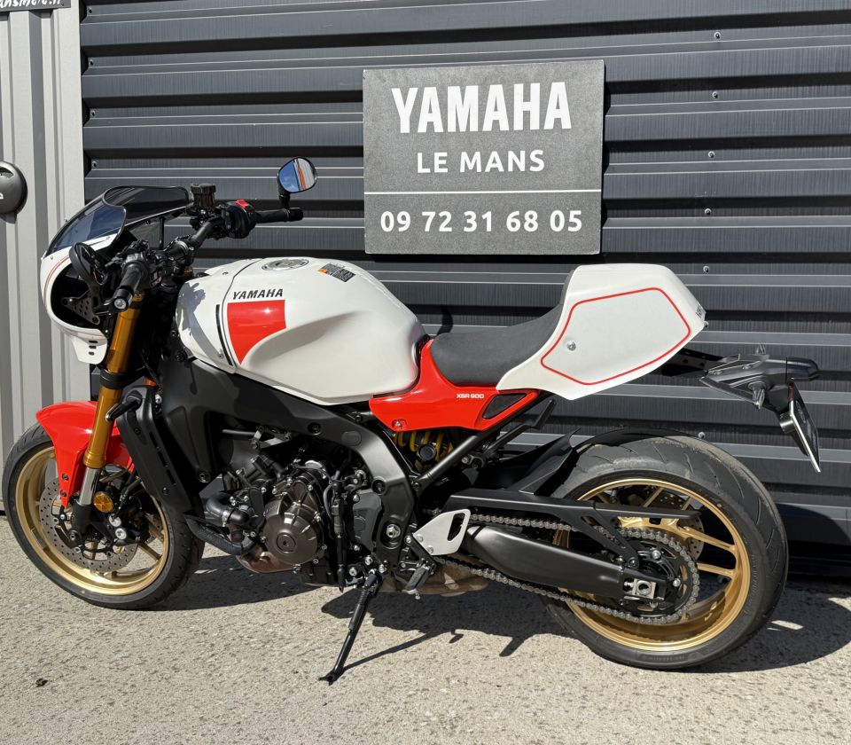 YAMAHA XSR 900 25