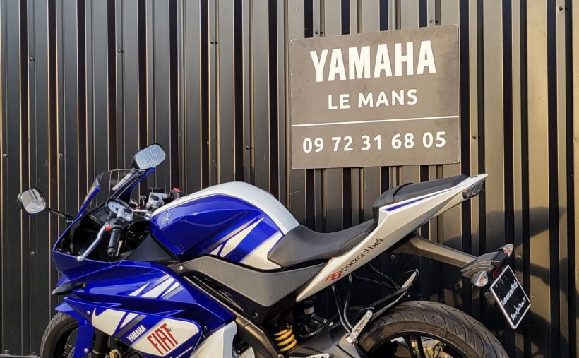 YAMAHA YZF-R 125 10